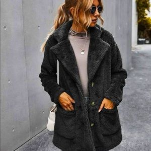 Button front double pocket teddy coat